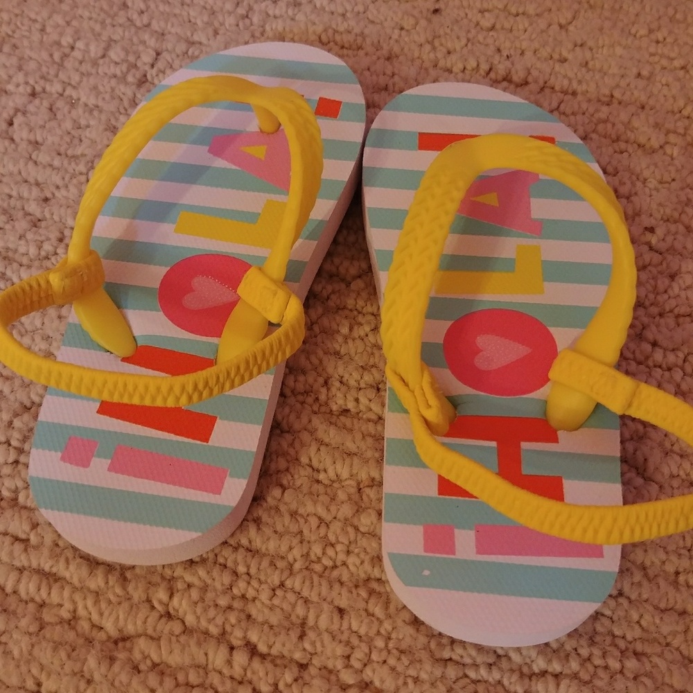 Brand new flip flops never worn